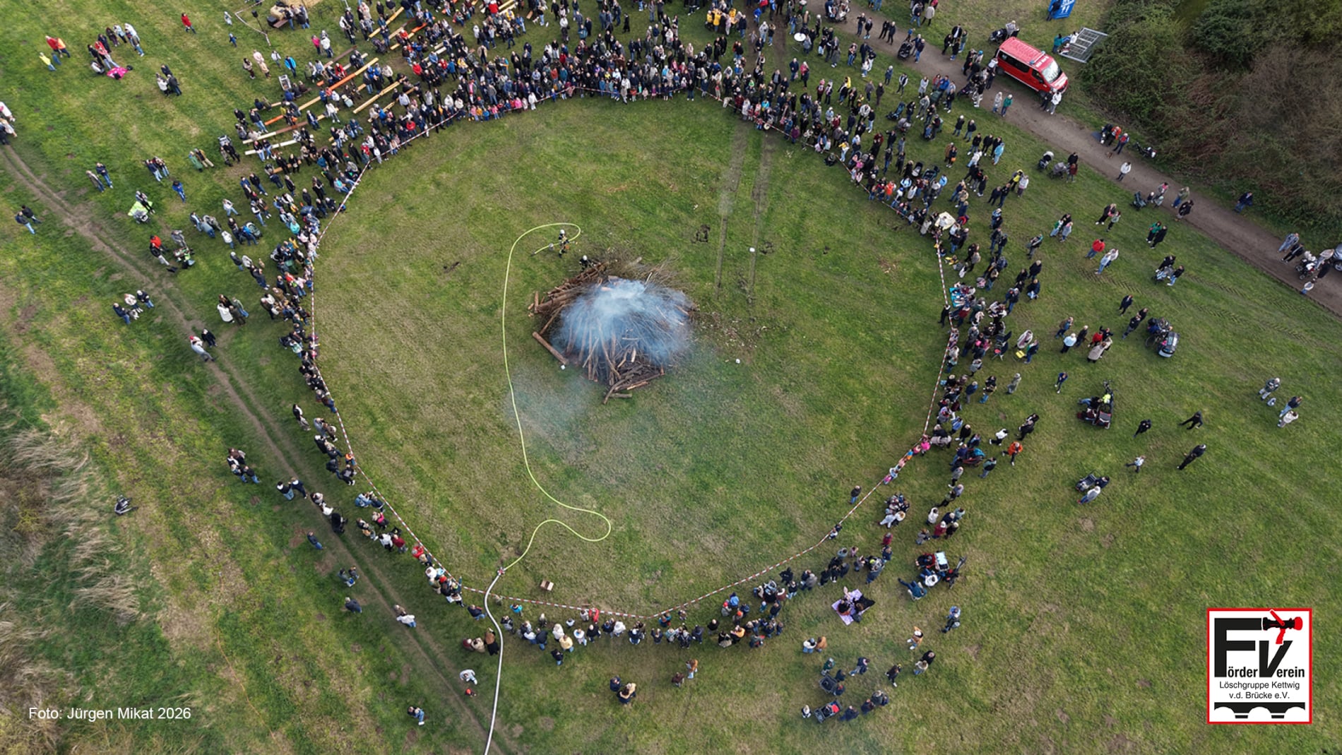 Löschgruppe vor der Brücke Osterfeuer 2026